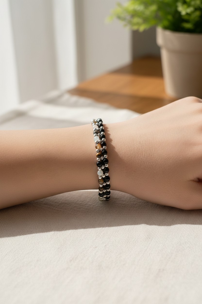 Bracelet of Midnight Onyx (Βραχιόλι του Μεσονύκτιου Όνυχα) - Image 2